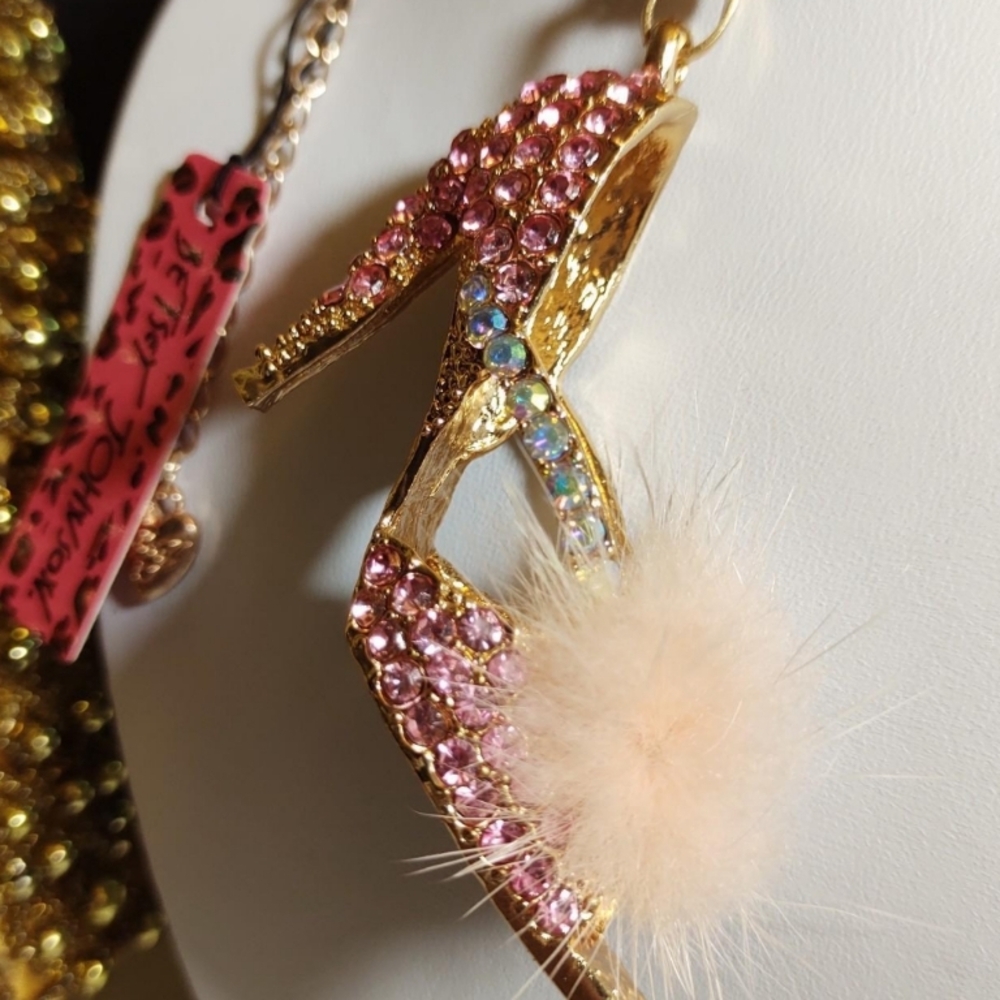 (LAST ONE) Betsey Johnson Pink and Gold Rhinestone Heel Keychain